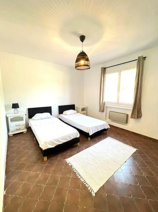 Appartement Proche Aeroport Marseille Marignane - Studio Confortable - Logement Ideal - Hebergement Tout Equipe โรญัค ภายนอก รูปภาพ