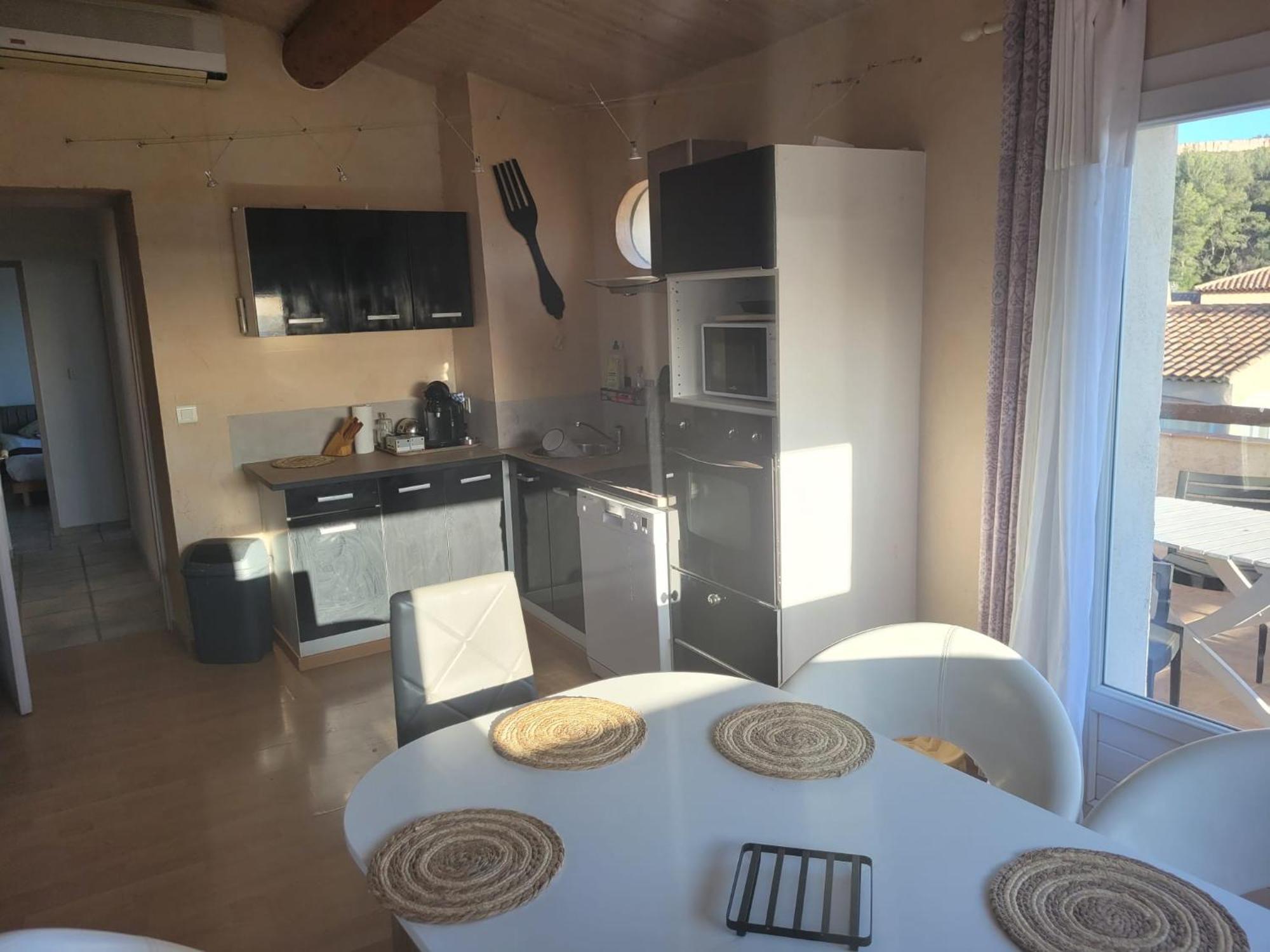 Appartement Proche Aeroport Marseille Marignane - Studio Confortable - Logement Ideal - Hebergement Tout Equipe โรญัค ภายนอก รูปภาพ